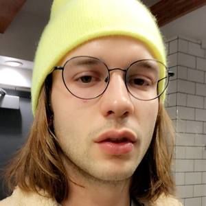 Meet your Posher, Davis